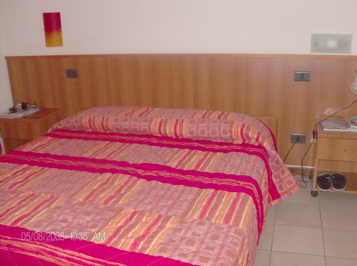 Borromeo Residenze Service S.A.S Peschiera Borromeo Exterior photo